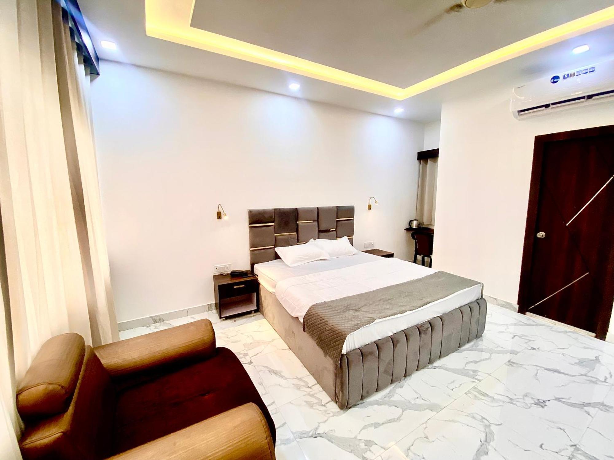 Hotel Anupama Bareilly Luaran gambar